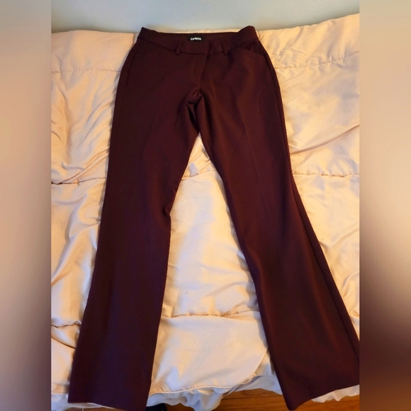 Express Stretch Editor Barely Boot Low Rise Pants in Burgundy, 6R - Picture 1 of 3